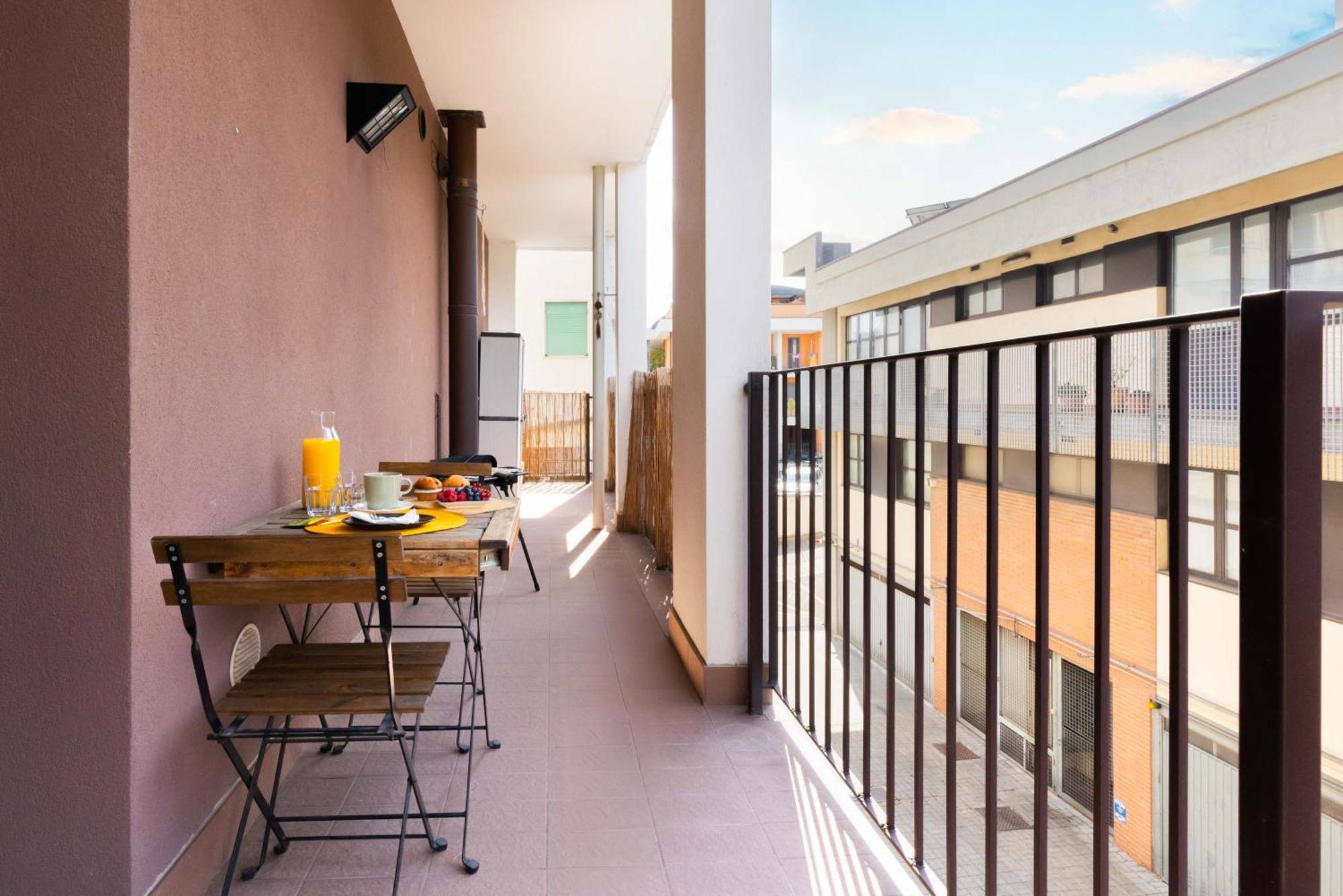 Terrace Con Parcheggio Incluso Apartment Mailand